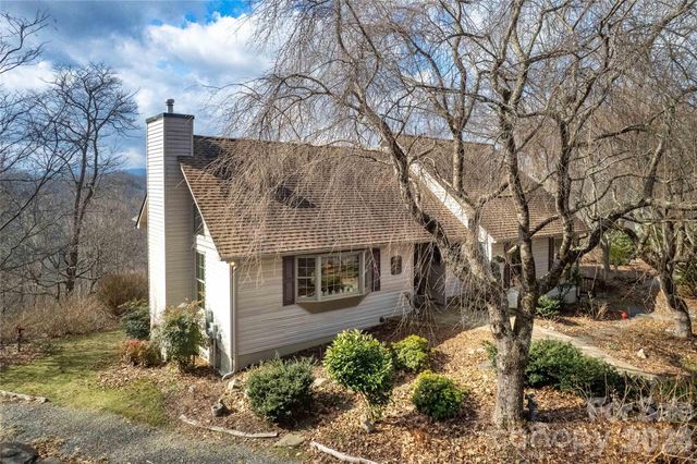 149 Windy Hill Circle, Tuckasegee, NC 28783