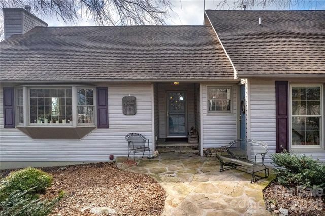 149 Windy Hill Circle, Tuckasegee, NC 28783