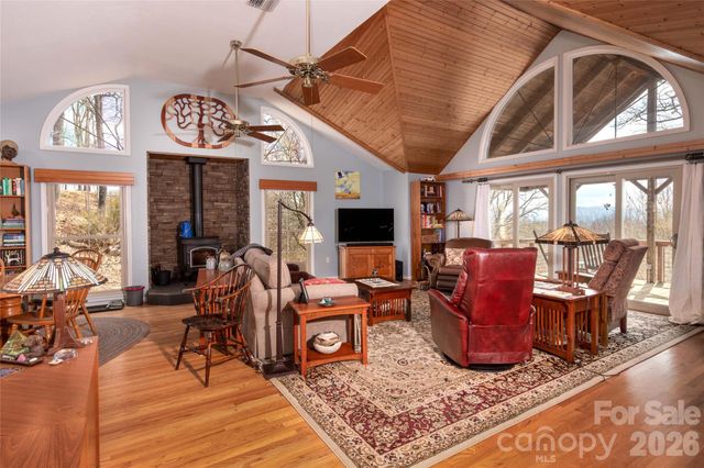 149 Windy Hill Circle, Tuckasegee, NC 28783