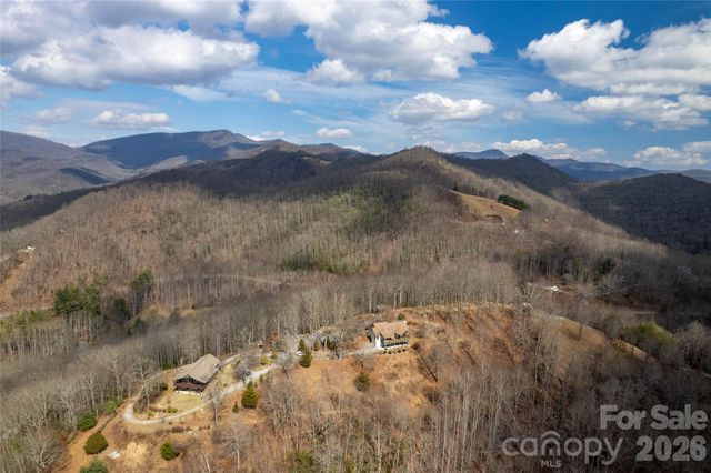 149 Windy Hill Circle, Tuckasegee, NC 28783