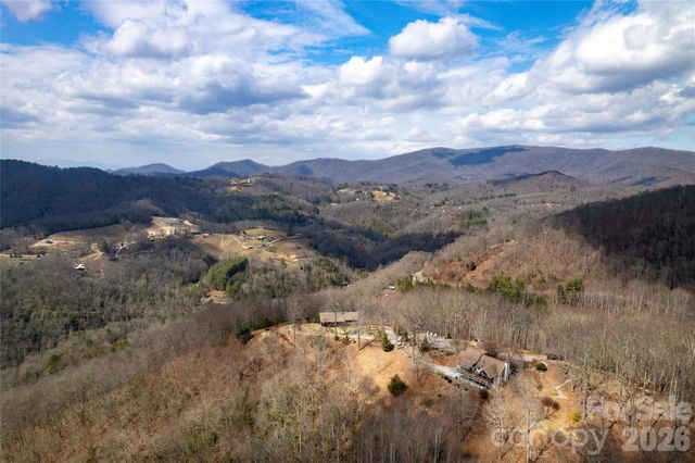 149 Windy Hill Circle, Tuckasegee, NC 28783