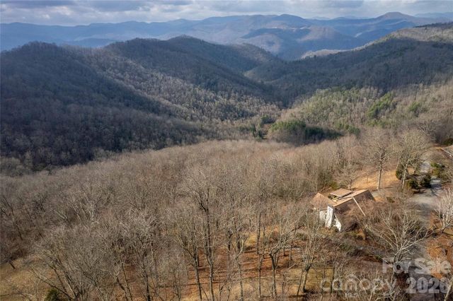 149 Windy Hill Circle, Tuckasegee, NC 28783