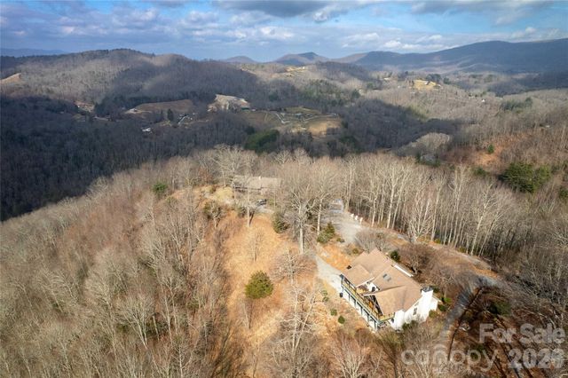 149 Windy Hill Circle, Tuckasegee, NC 28783