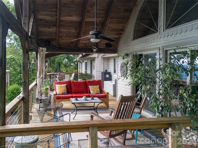 149 Windy Hill Circle, Tuckasegee, NC 28783