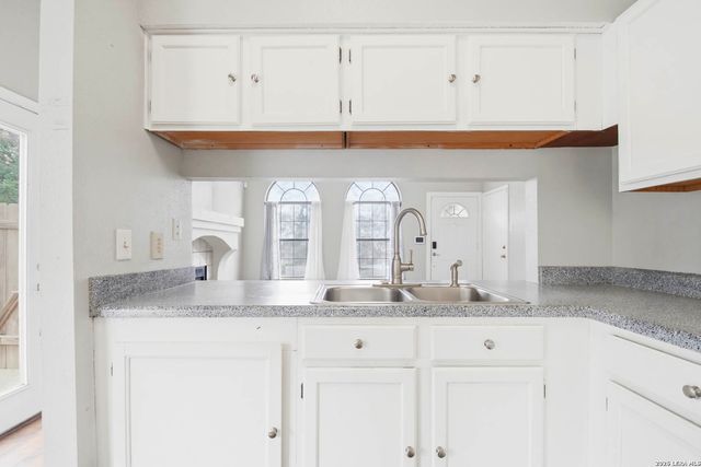 6322 Village Arbor, San Antonio, TX 78250