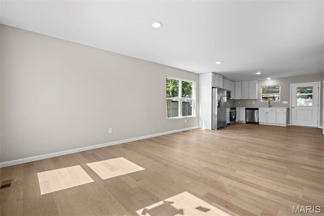 9931 S Broadway, St Louis, MO 63125