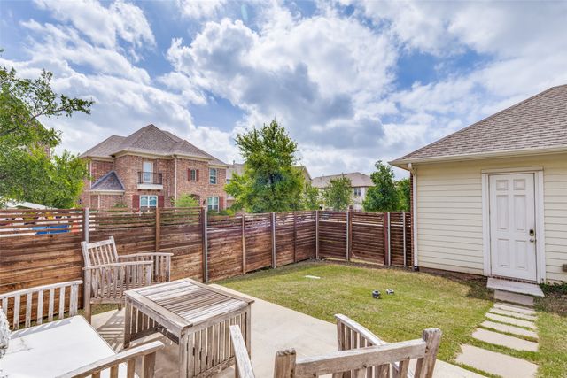 1036 Gardenia Street, Carrollton, TX 75007