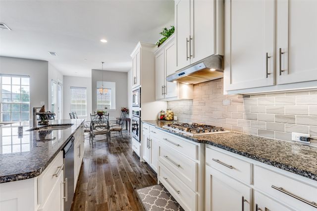 1036 Gardenia Street, Carrollton, TX 75007