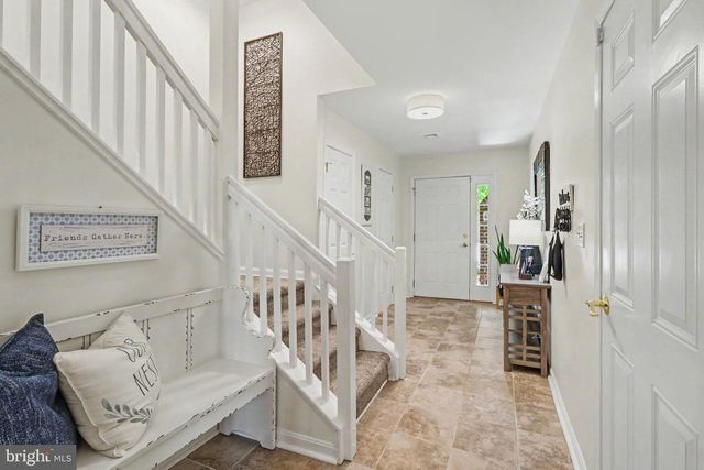 105 HAWK CT, Hummelstown, PA 17036