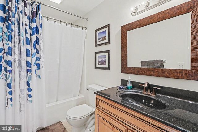 105 HAWK CT, Hummelstown, PA 17036