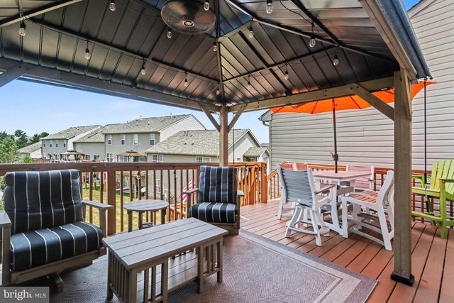 105 HAWK CT, Hummelstown, PA 17036