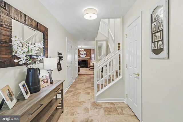 105 HAWK CT, Hummelstown, PA 17036