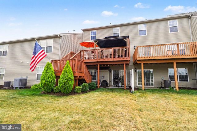 105 HAWK CT, Hummelstown, PA 17036