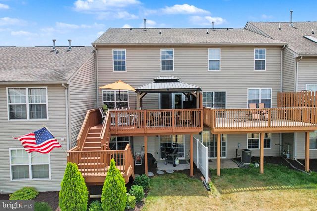 105 HAWK CT, Hummelstown, PA 17036