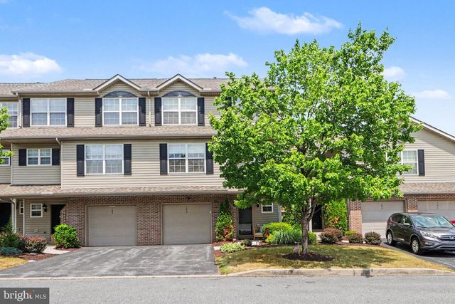 105 HAWK CT, Hummelstown, PA 17036