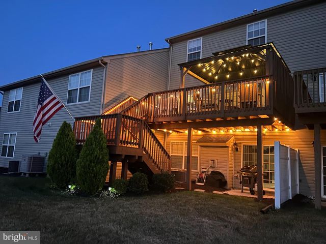 105 HAWK CT, Hummelstown, PA 17036