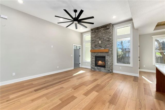 3940 SW Flintrock Drive, Lee's Summit, MO 64082