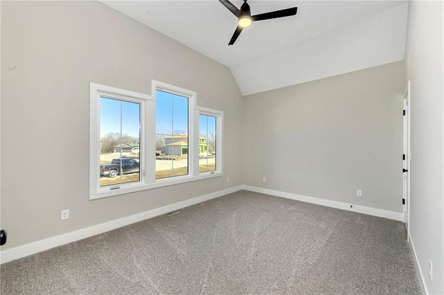 3940 SW Flintrock Drive, Lee's Summit, MO 64082