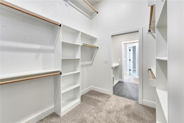 3940 SW Flintrock Drive, Lee's Summit, MO 64082