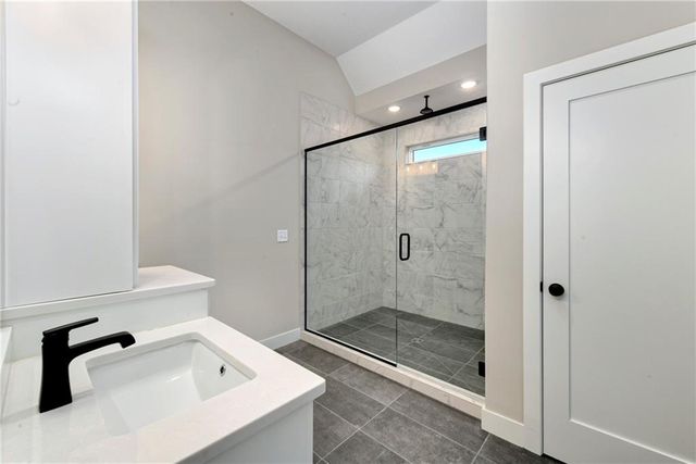 3940 SW Flintrock Drive, Lee's Summit, MO 64082