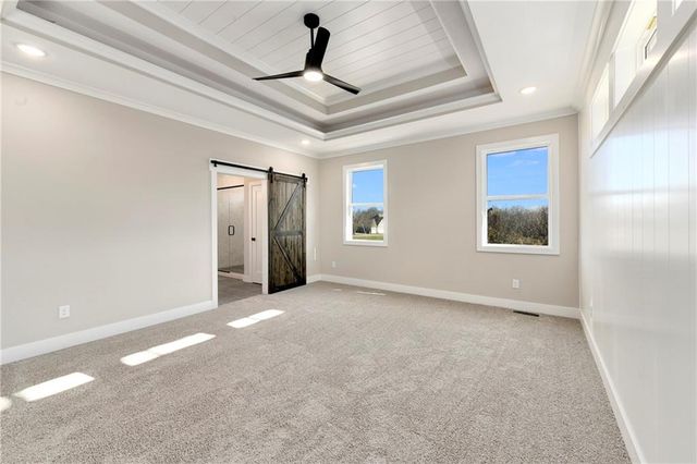 3940 SW Flintrock Drive, Lee's Summit, MO 64082