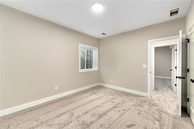 3940 SW Flintrock Drive, Lee's Summit, MO 64082