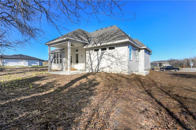 3940 SW Flintrock Drive, Lee's Summit, MO 64082