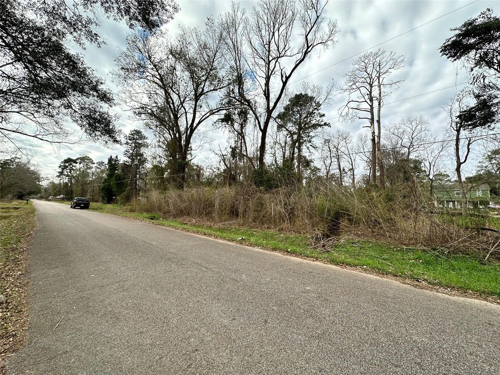 Lots 6 & 7 Idle Glen Roadway, New Caney, TX 77357