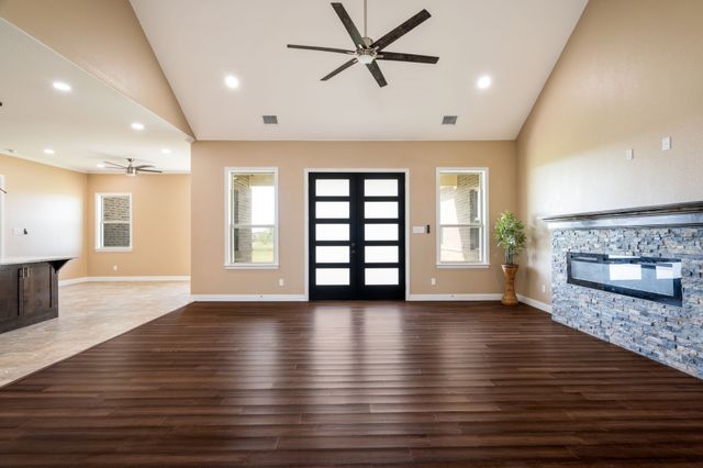 350 Farrar Road, Waxahachie, TX 75165