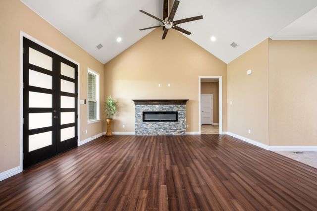 350 Farrar Road, Waxahachie, TX 75165