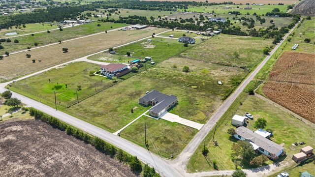 350 Farrar Road, Waxahachie, TX 75165