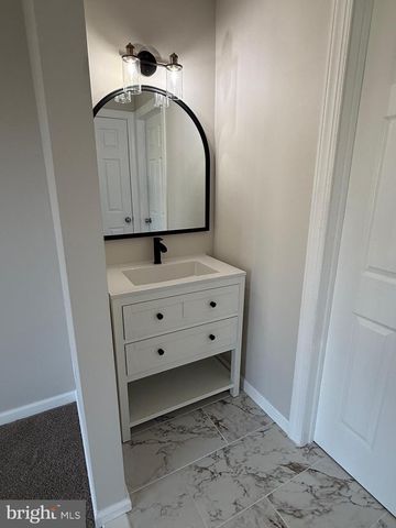 328 VICTORIA BLVD, Newark, DE 19702