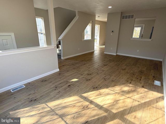 328 VICTORIA BLVD, Newark, DE 19702