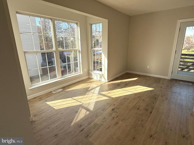 328 VICTORIA BLVD, Newark, DE 19702