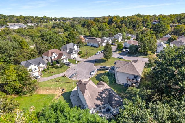 2321 Green Trails Ct, Antioch, TN 37013