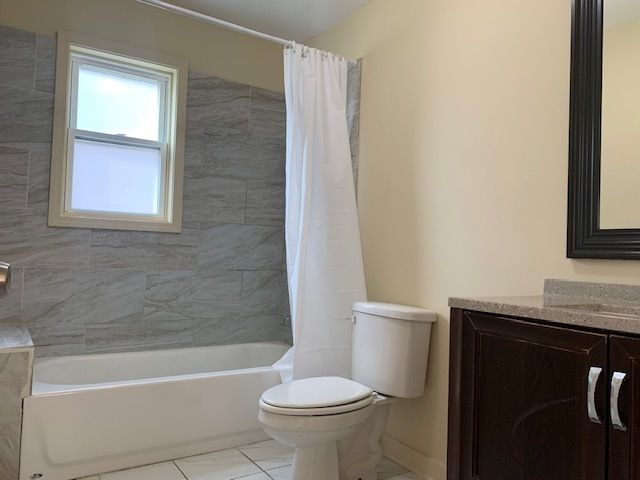 714 Cummings Avenue, Waukegan, IL 60085