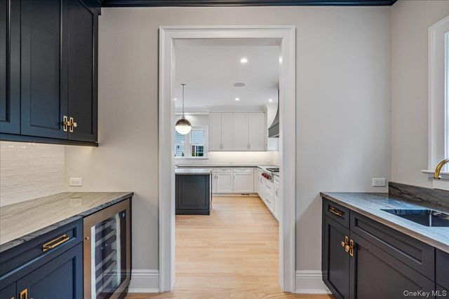 7 Yale Street, Garden City, NY 11530