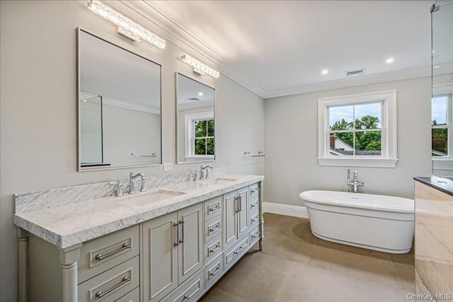 7 Yale Street, Garden City, NY 11530