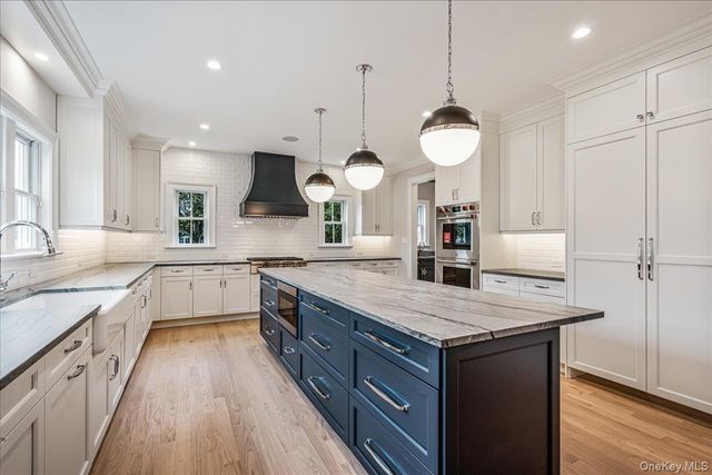 7 Yale Street, Garden City, NY 11530