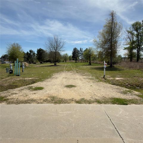 445 Road 5242, Cleveland, TX 77327