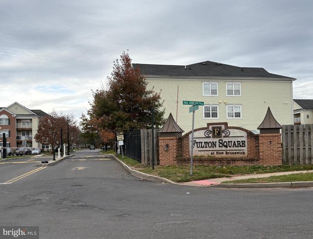 1031 DOGWOOD CT, New Brunswick, NJ 08901