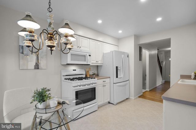 2273 IDYLWOOD STATION LN, Falls Church, VA 22043