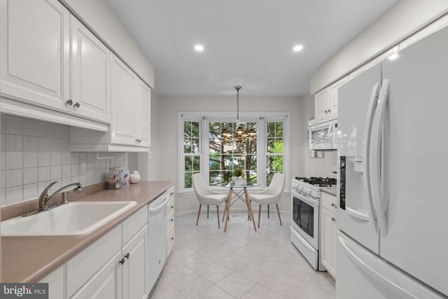 2273 IDYLWOOD STATION LN, Falls Church, VA 22043