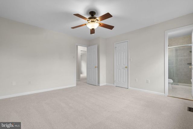 2273 IDYLWOOD STATION LN, Falls Church, VA 22043