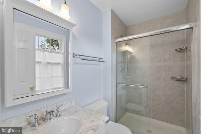 2273 IDYLWOOD STATION LN, Falls Church, VA 22043