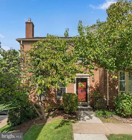 2273 IDYLWOOD STATION LN, Falls Church, VA 22043