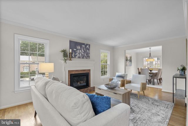 2273 IDYLWOOD STATION LN, Falls Church, VA 22043