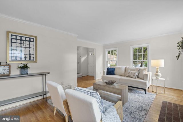 2273 IDYLWOOD STATION LN, Falls Church, VA 22043