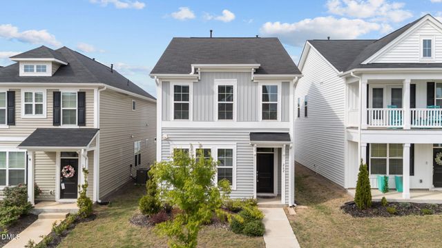 262 Pansy Park, Clayton, NC 27520