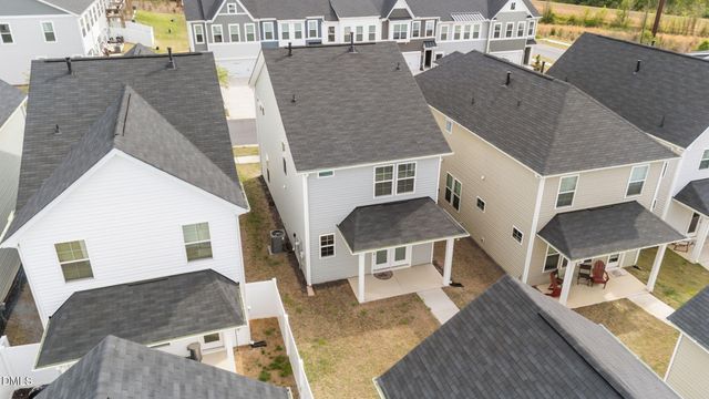 262 Pansy Park, Clayton, NC 27520